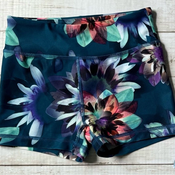 LLD Aeropastle Floral Navy Blue Volleyball Shorts Women’s | Junior’s Size XS - Picture 1 of 5